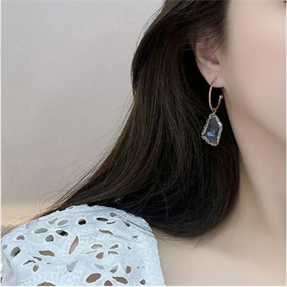 NEW Esthar 18K Gold Plated Clear Crystal Drop Hoop Earrings - Picture 2 of 5